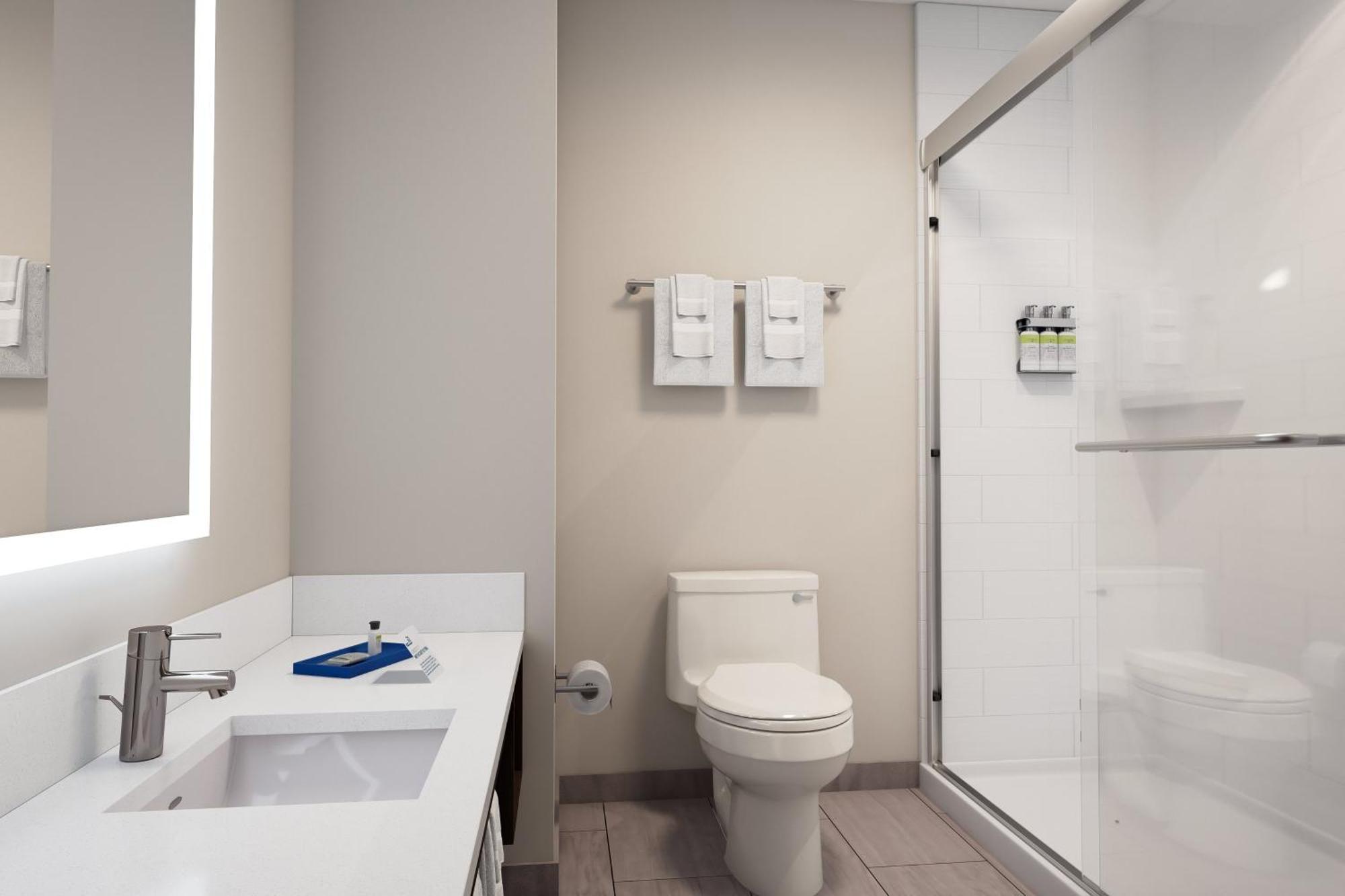 Holiday Inn Express & Suites St Thomas Сент-Томас Экстерьер фото